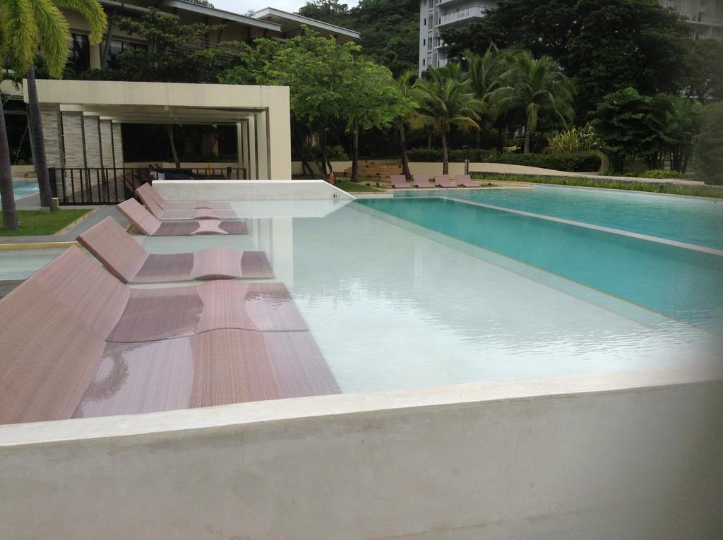 Pico Beach Front Condo Nasugbu Buitenkant foto