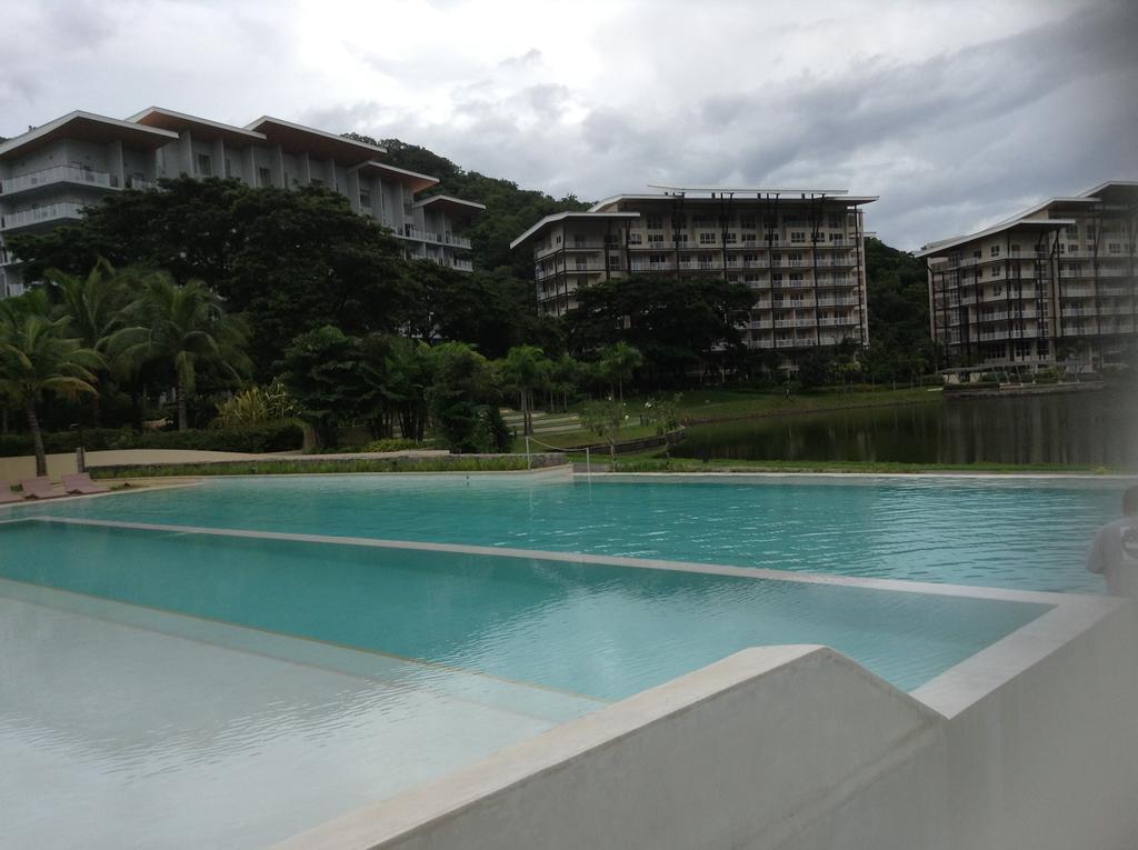 Pico Beach Front Condo Nasugbu Buitenkant foto
